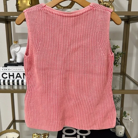 Coral pink knit sleeveless sweater - Picture 2 of 3
